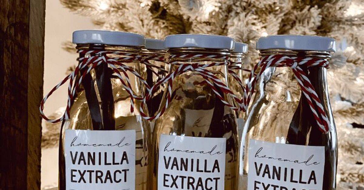14 DIY Christmas Gifts for Grandma Image