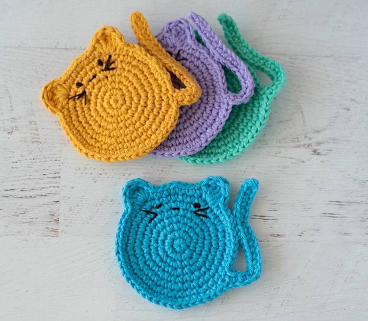 30 Paw Coaster Crochet Patterns Image