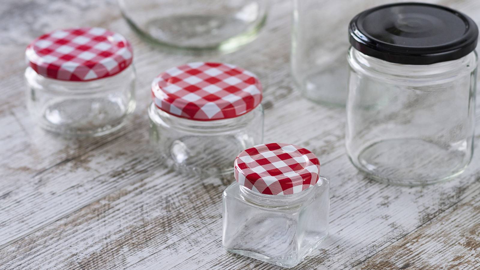 18 Crafts with Glass Jars Image