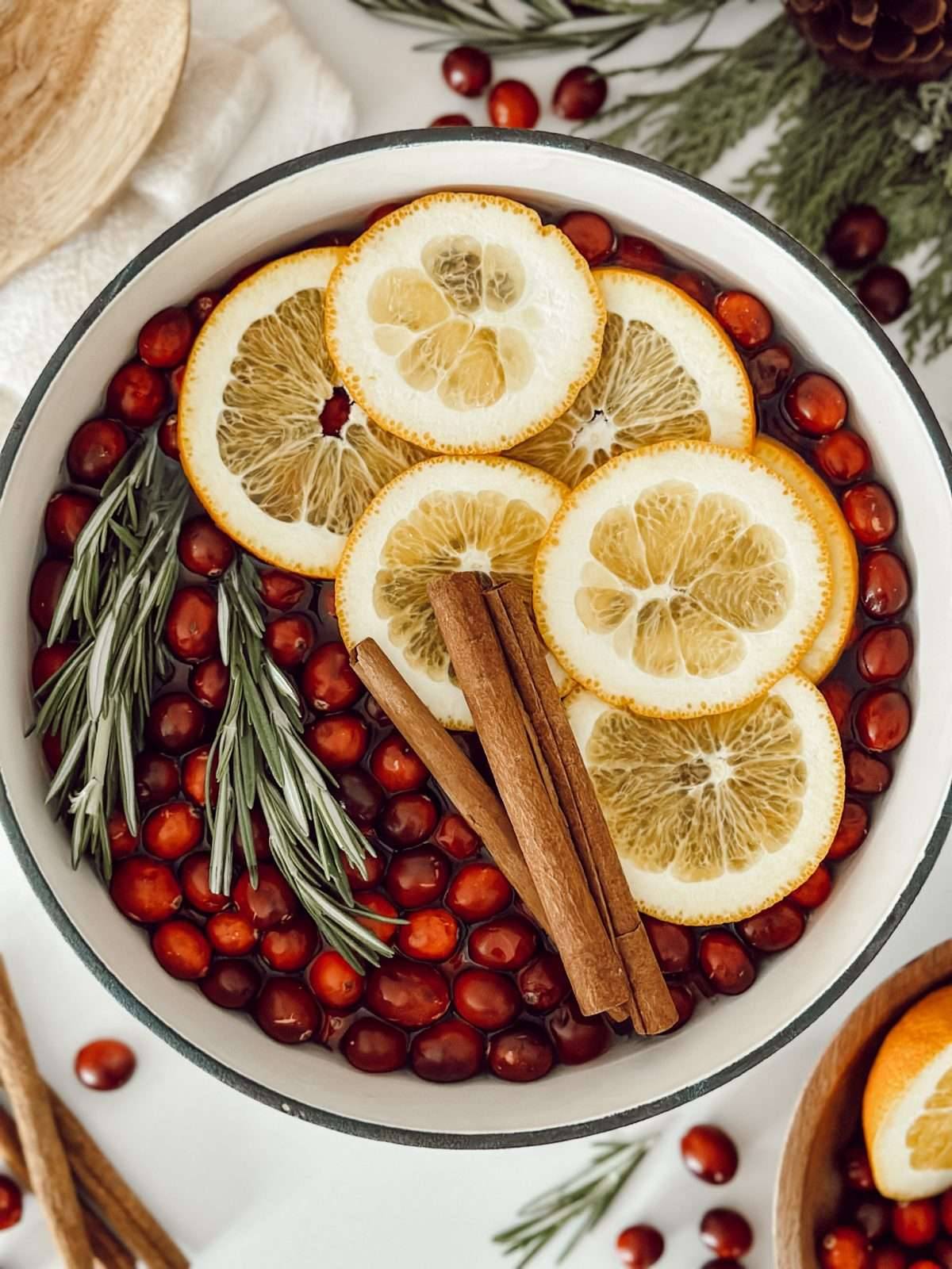 34 Winter Simmer Pot Recipes Image