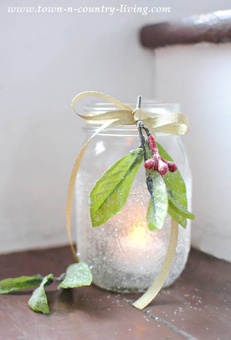 18 Crafts with Glass Jars Image