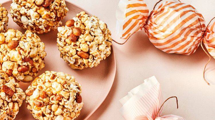 14 DIY Christmas Gifts for Grandma Image