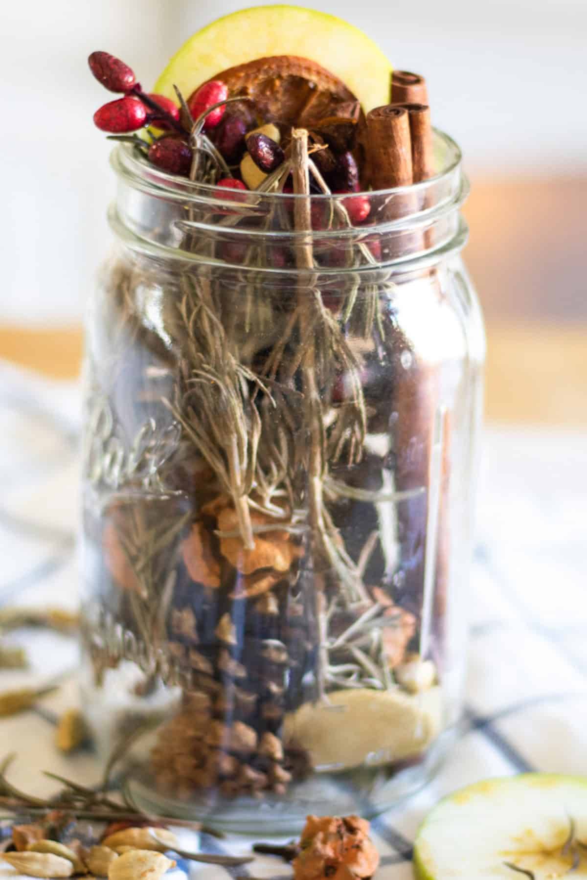 15 DIY Fruit Jar Decor Ideas Image