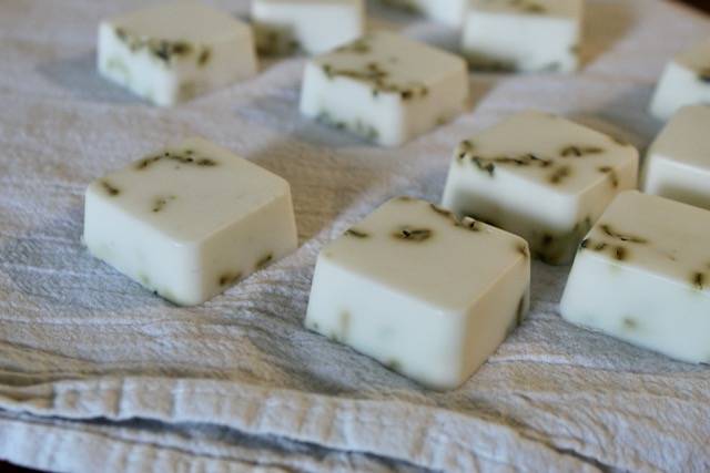 33 Melt and Pour Soap Recipes Image