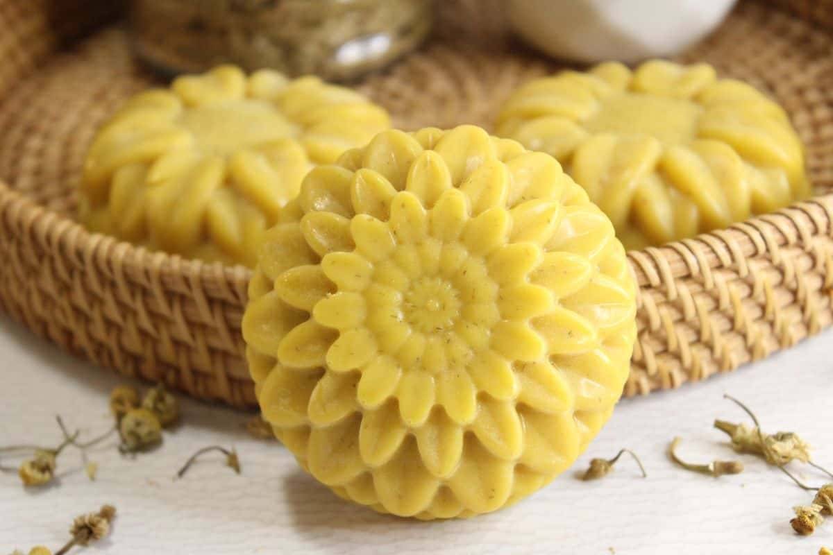 33 Melt and Pour Soap Recipes Image