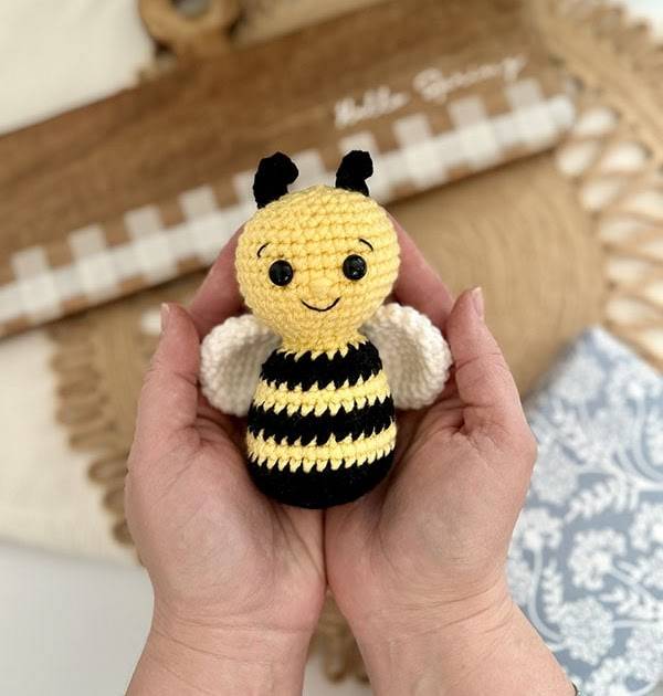 23 Crochet Bee Hive Patterns Image