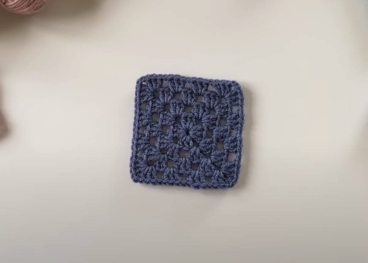 30 Easy Granny Square Crochet Patterns Image