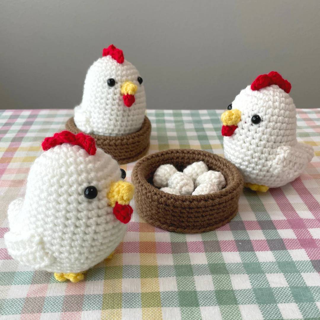 31 Emotional Support Chicken Crochet Patterns Image