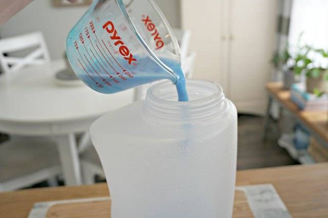36 DIY Non Toxic Carpet Cleaner Recipes Image