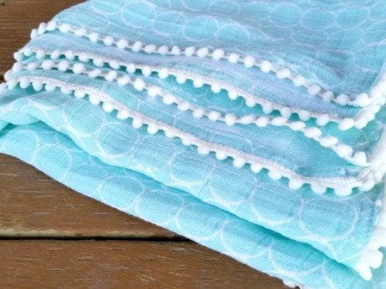 33 DIY Gauze Baby Blankets Image