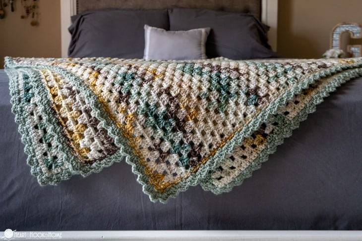 32 Loops and Threads Charisma Patterns Image