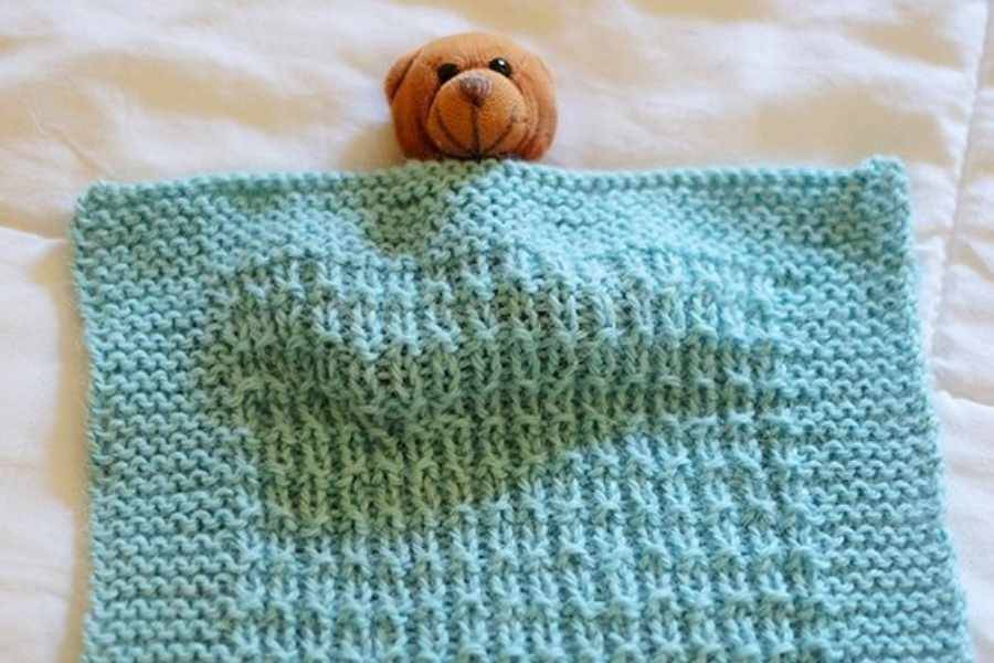 33 DIY Hand Knit Baby Blankets Image