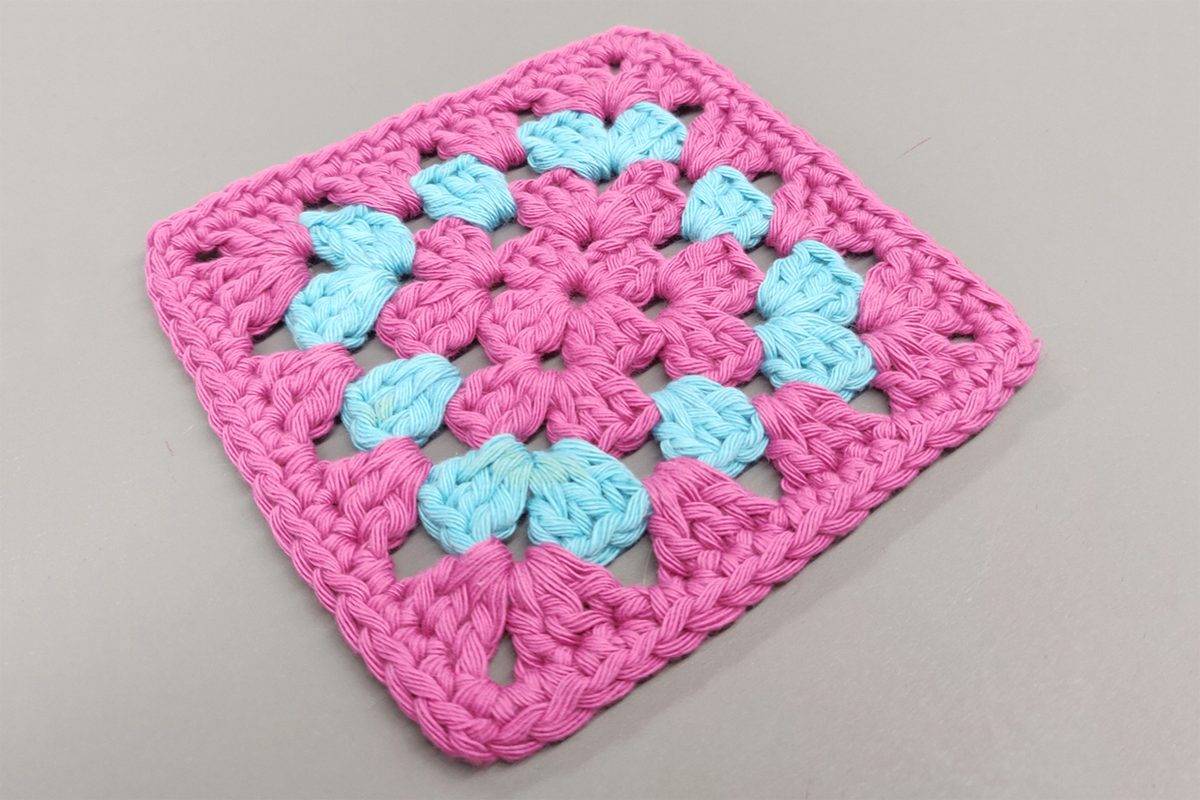 30 Easy Granny Square Crochet Patterns Image