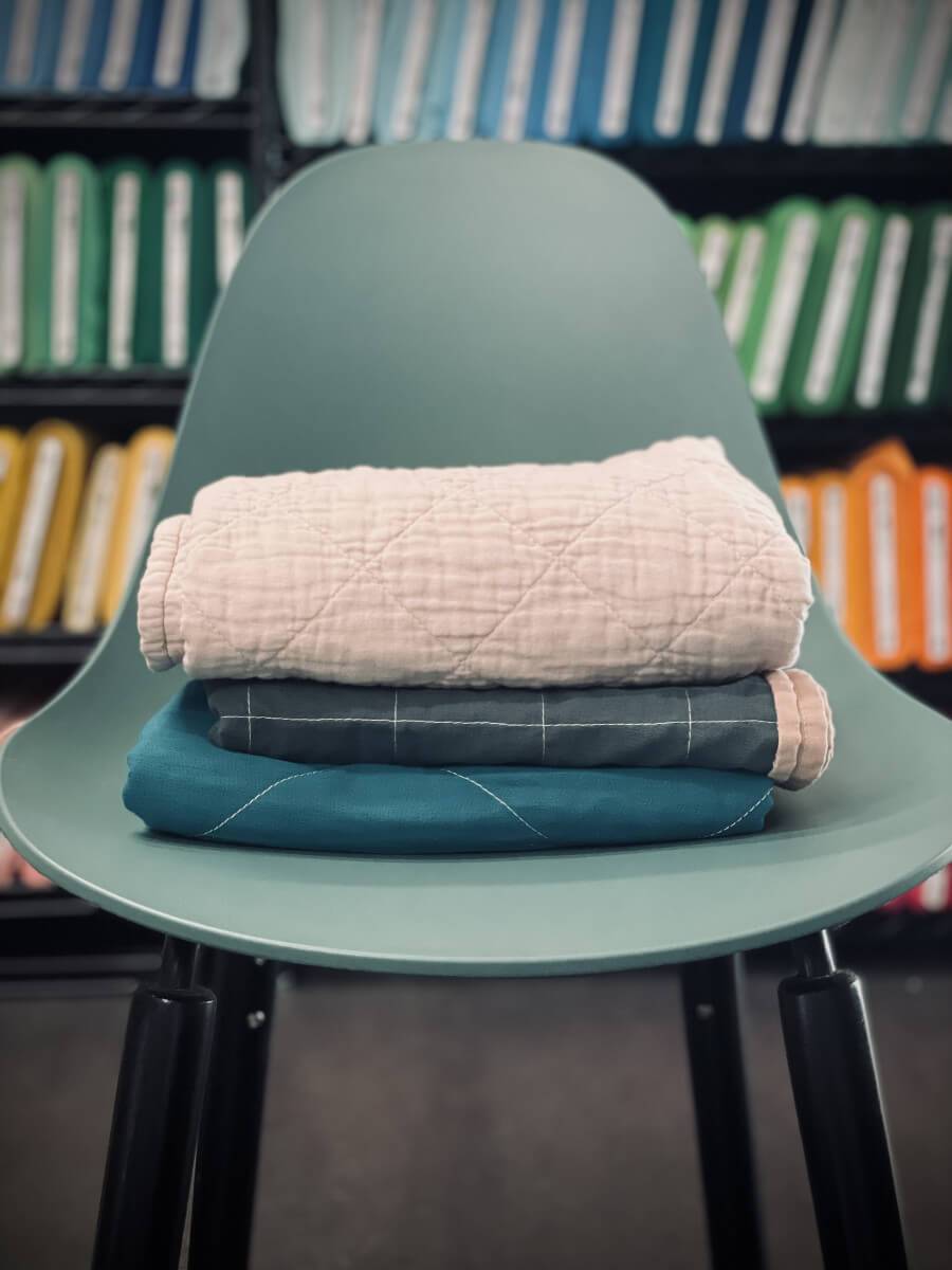 33 DIY Gauze Baby Blankets Image