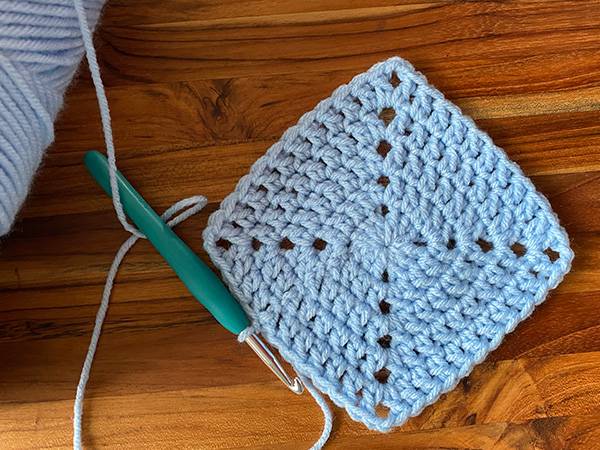 30 Easy Granny Square Crochet Patterns Image