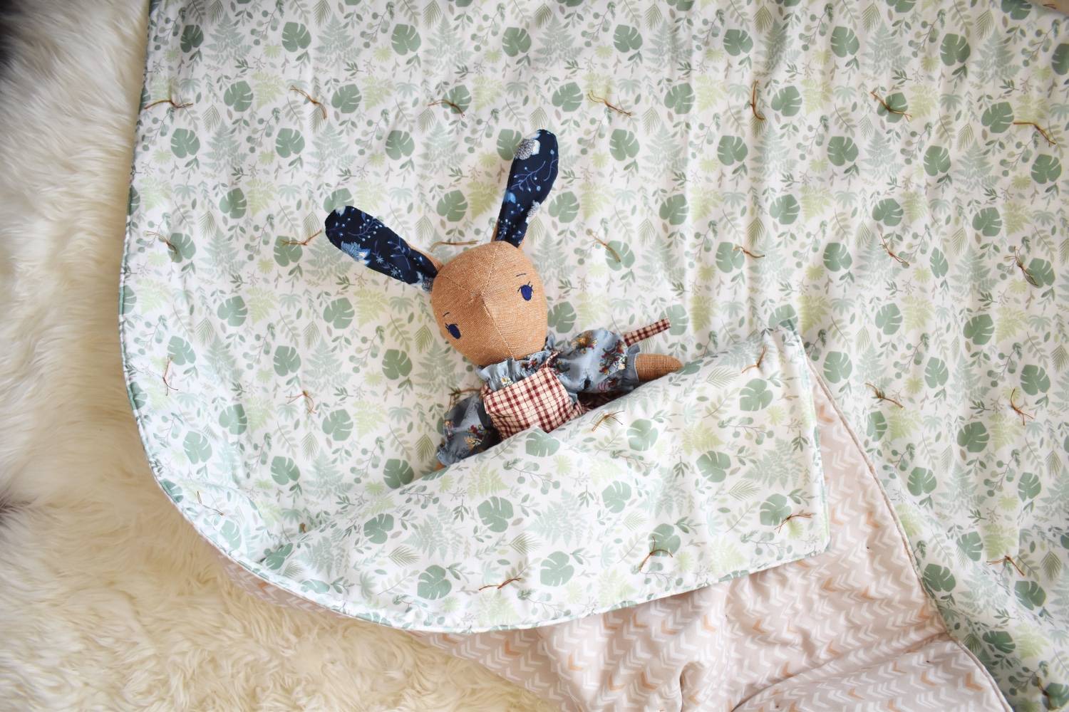 21 DIY Muslin Baby Blankets Image
