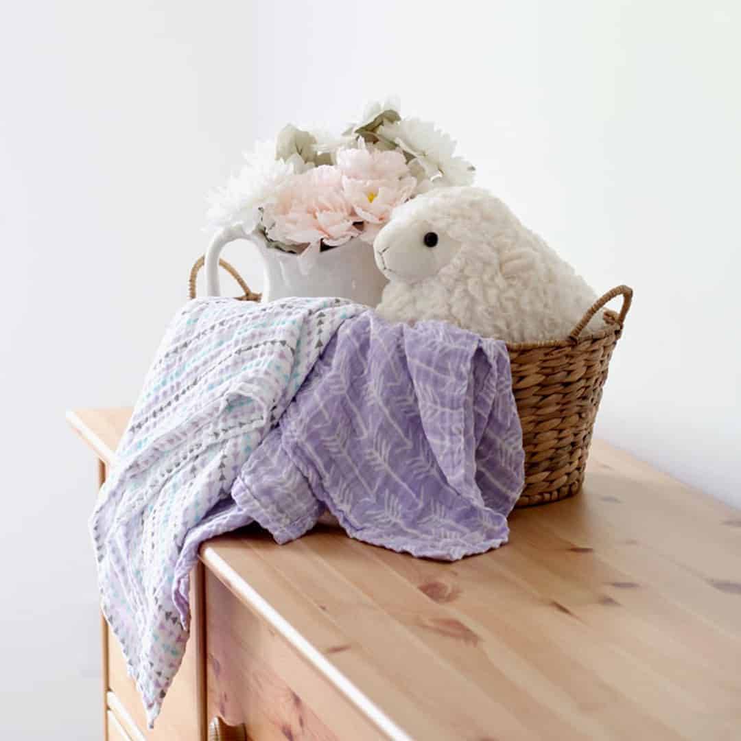 21 DIY Muslin Baby Blankets Image
