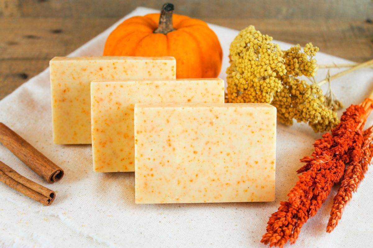 33 Melt and Pour Soap Recipes Image